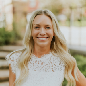 Headshot of Amanda, member of Erica Suzanne Matchmaking team