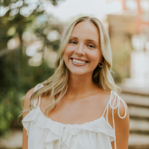 Headshot of Mary, member of Erica Suzanne Matchmaking team